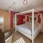 Itaca By Soho Boutique